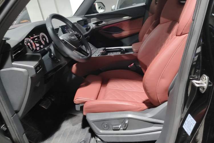 Used Audi Q6 2024 45 TFSI quattro Black Warrior Edition 6 Seats Left Front Seat
