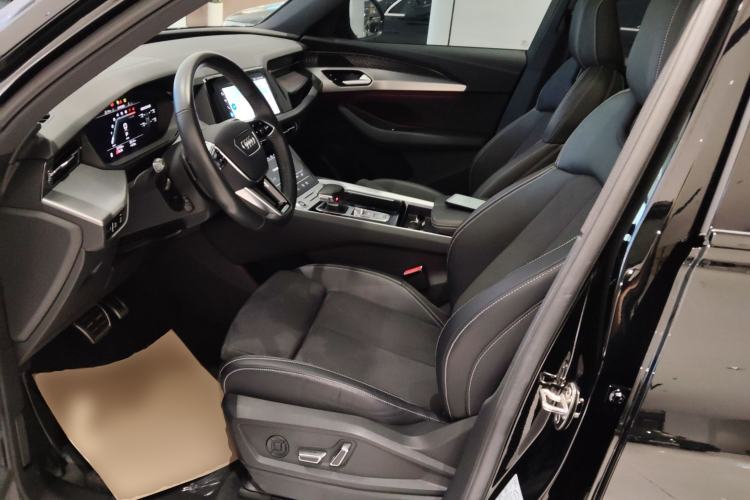 Used Audi Q6 2024 45 TFSI quattro Qiyun Edition Flying Rider Package 7-seater Left Front Seat