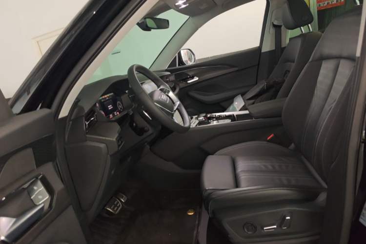 Used Audi Q6 2024 40 TFSI quattro Guanyun Edition Yulin Package 7 Seats Left Front Seat