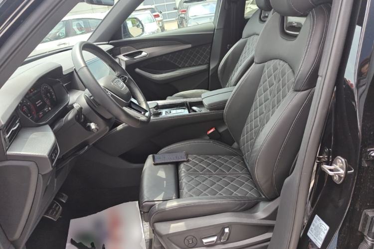 Used Audi Q6 2024 45 TFSI quattro Zhuyun Edition Flying Rider Package 6 Seats Left Front Seat