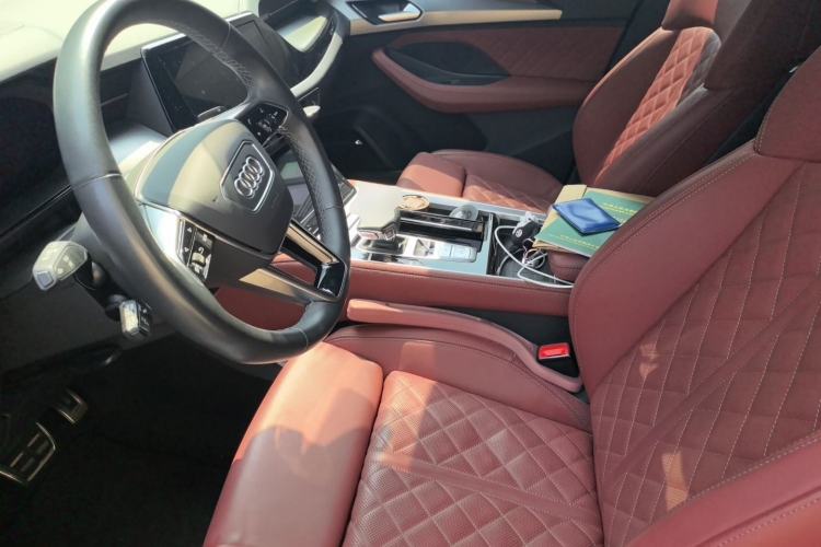 Used Audi Q6 2024 50 TFSI quattro Black Warrior Edition 6-seater Left Front Seat
