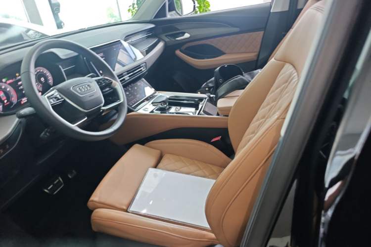 Used Audi Q6 2024 45 TFSI quattro Qiyun Edition Yulin Package 6 seats Left Front Seat