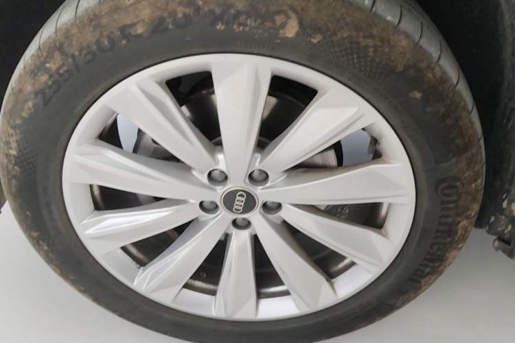Used Audi Q6 2024 45 TFSI quattro Qiyun Edition Yulin Package 6 seats Left Front Wheel Hub