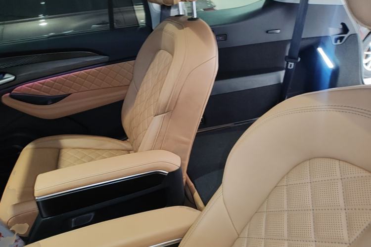 Used Audi Q6 2024 45 TFSI quattro Qiyun Edition Yulin Package 6 seats Left Rear Seat