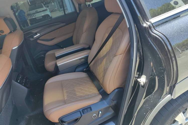 Used Audi Q6 2024 45 TFSI quattro Qiyun Edition Yulin Package 6 seats Left Rear Seat