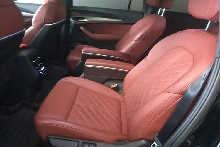 Used Audi Q6 2024 45 TFSI quattro Black Warrior Edition 6 Seats Left Rear Seat