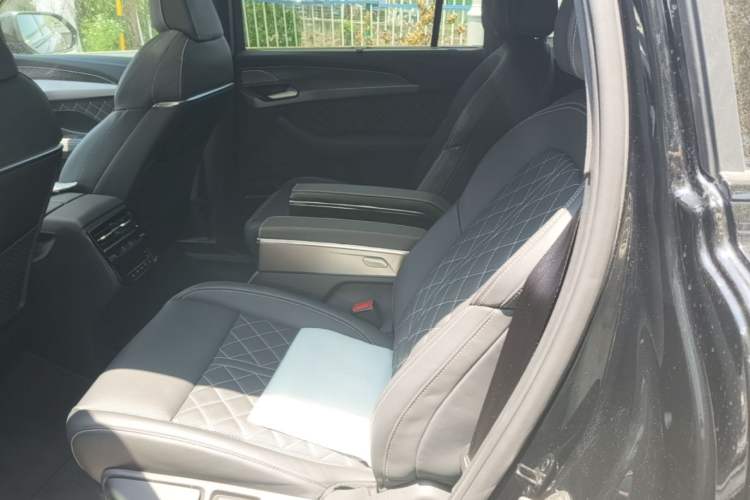 Used Audi Q6 2024 45 TFSI quattro Black Warrior Edition 6 Seats Left Rear Seat