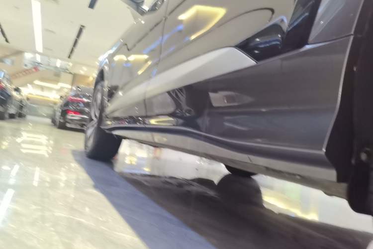 Used Audi Q6 2024 40 TFSI quattro Guanyun Edition Yulin Package 7 Seats Left Side Sill