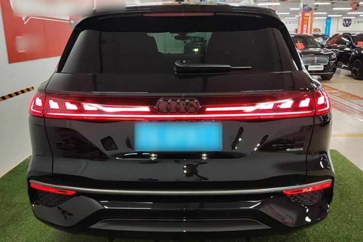 Used Audi Q6 2024 50 TFSI quattro Black Warrior Edition 6-seater Rear