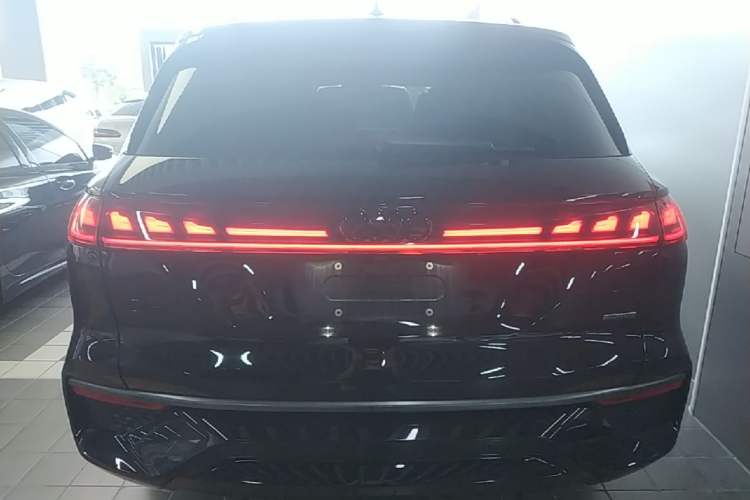 Used Audi Q6 2024 45 TFSI quattro Black Warrior Edition 6 Seats Rear
