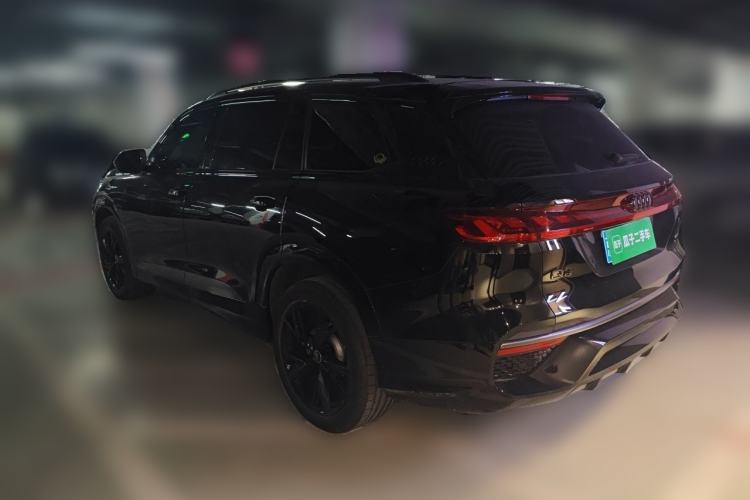 Used Audi Q6 2024 45 TFSI quattro Black Warrior Edition 6 Seats Rear Left 45 Deg
