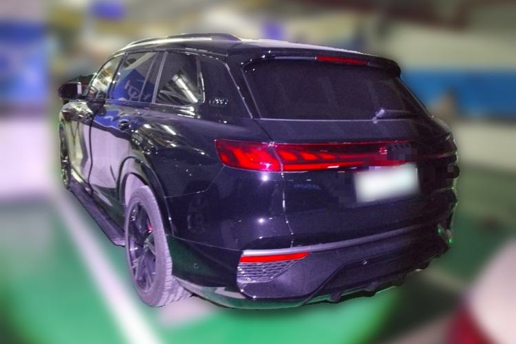 Used Audi Q6 2024 45 TFSI quattro Black Warrior Edition 6 Seats Rear Left 45 Deg