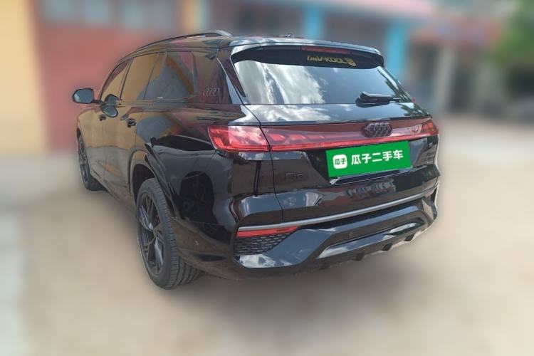 Used Audi Q6 2024 45 TFSI quattro Black Warrior Edition 6 Seats Rear Left 45 Deg