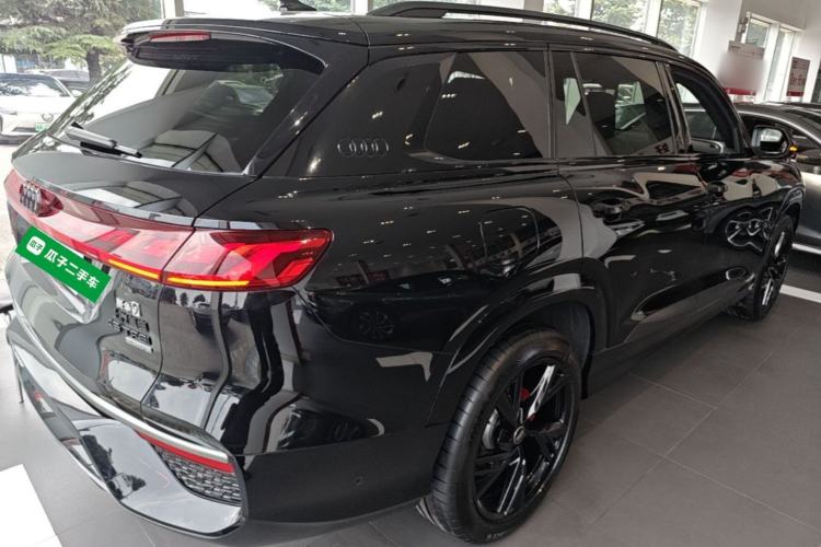 Used Audi Q6 2024 45 TFSI quattro Black Warrior Edition 6 Seats Rear Right 45 Deg