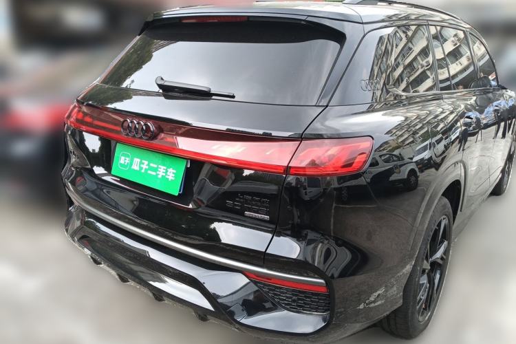 Used Audi Q6 2024 50 TFSI quattro Black Warrior Edition 6-seater Rear Right 45 Deg