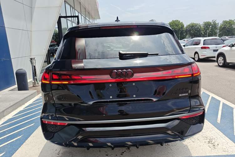 Used Audi Q6 2024 45 TFSI quattro Zhuyun Edition Flying Rider Package 6 Seats Rear