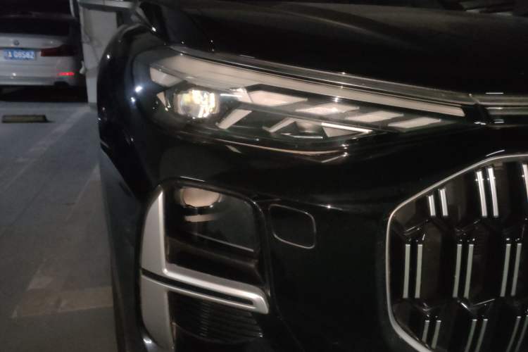 Used Audi Q6 2024 50 TFSI quattro Xingyun Edition Yulin Package 6 Seats Right Front Headlight
