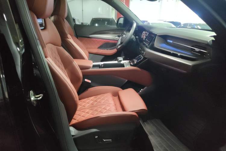 Used Audi Q6 2024 45 TFSI quattro Black Warrior Edition 6 Seats Right Front Seat