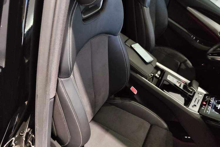 Used Audi Q6 2024 45 TFSI quattro Qiyun Edition Flying Rider Package 7-seater Right Front Seat