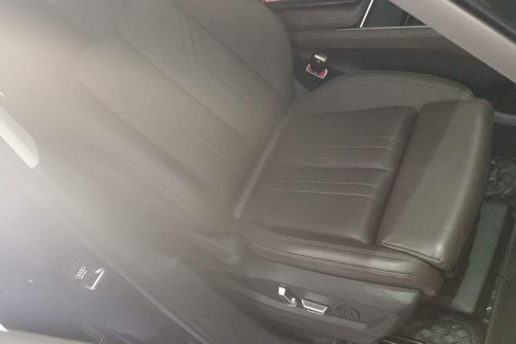 Used Audi Q6 2024 45 TFSI quattro Qiyun Edition Yulin Package 7 Seats Right Front Seat