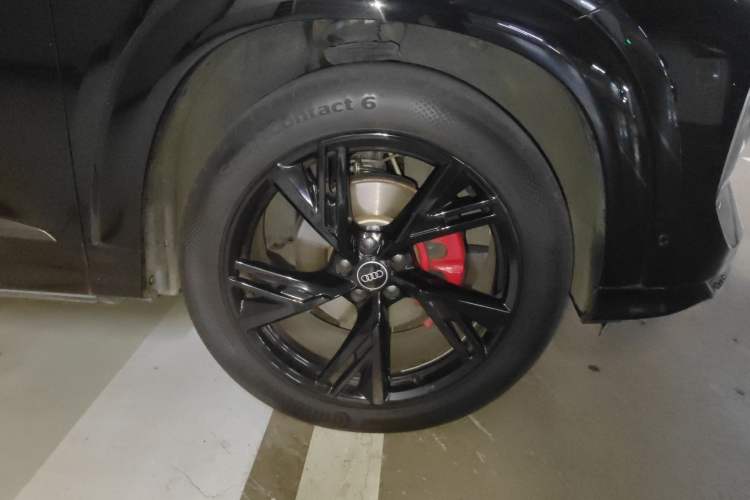 Used Audi Q6 2024 45 TFSI quattro Black Warrior Edition 6 Seats Right Front Wheel Hub