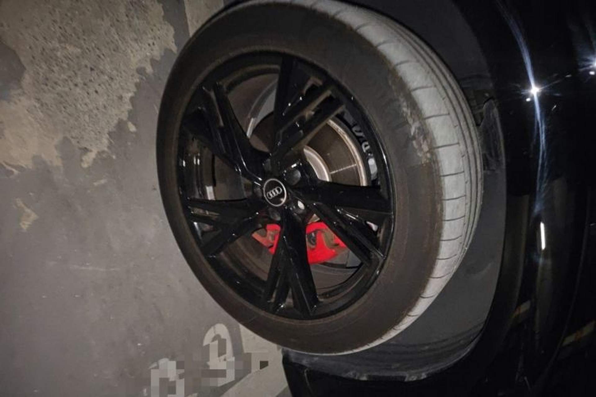 Used Audi Q6 2024 45 TFSI quattro Black Warrior Edition 6 Seats Right Front Wheel Hub