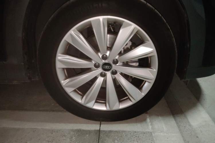 Used Audi Q6 2024 45 TFSI quattro Qiyun Edition Yulin Package 6 seats Right Front Wheel Hub