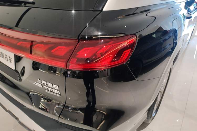Used Audi Q6 2024 45 TFSI quattro Qiyun Edition Yulin Package 6 seats Right Rear Taillight