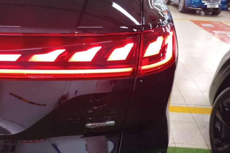 Used Audi Q6 2024 50 TFSI quattro Black Warrior Edition 6-seater Right Rear Taillight
