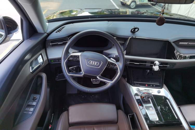 Used Audi Q6 2024 45 TFSI quattro Qiyun Edition Yulin Package 7 Seats Steering Wheel