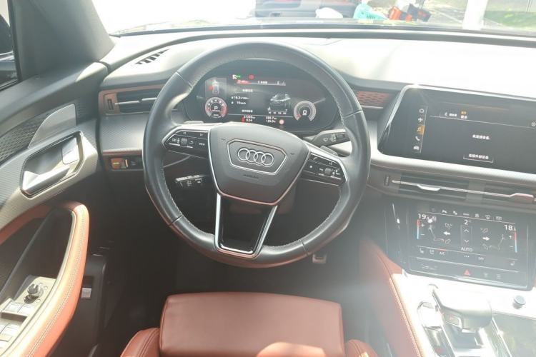 Used Audi Q6 2024 45 TFSI quattro Black Warrior Edition 6 Seats Steering Wheel