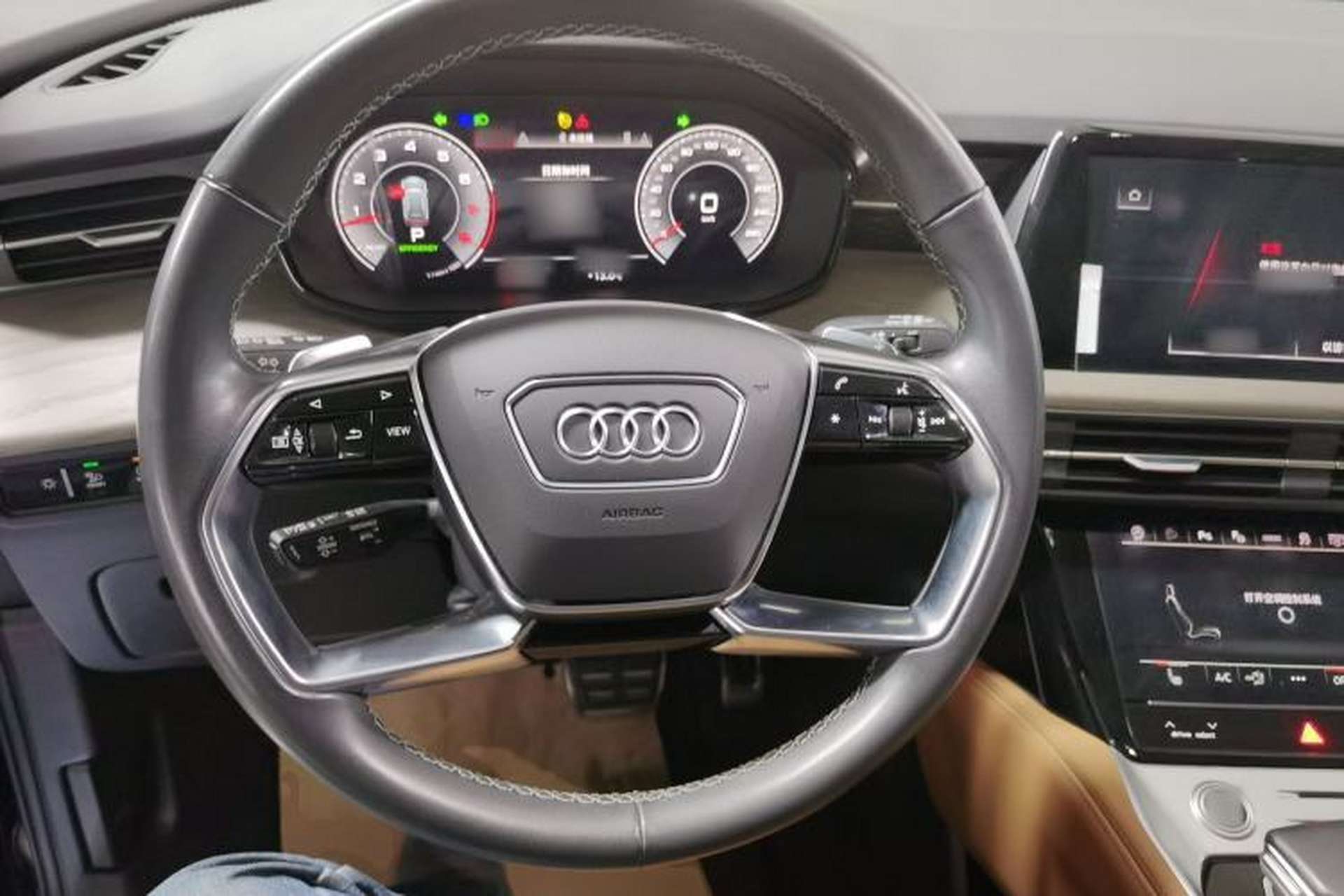 Used Audi Q6 2024 50 TFSI quattro Xingyun Edition Yulin Package 6 Seats Steering Wheel