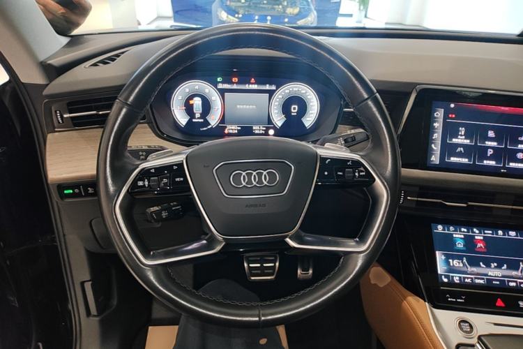 Used Audi Q6 2024 45 TFSI quattro Qiyun Edition Yulin Package 6 seats Steering Wheel