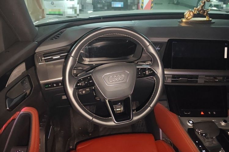 Used Audi Q6 2024 45 TFSI quattro Black Warrior Edition 6 Seats Steering Wheel