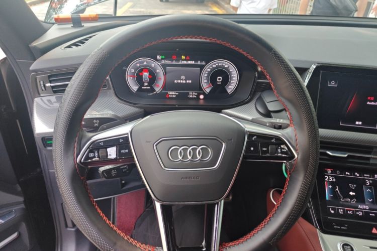 Used Audi Q6 2024 45 TFSI quattro Black Warrior Edition 6 Seats Steering Wheel