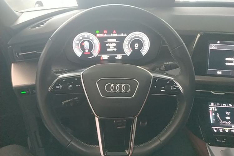Used Audi Q6 2024 45 TFSI quattro Black Warrior Edition 6 Seats Steering Wheel