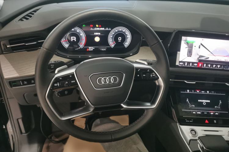 Used Audi Q6 2024 40 TFSI quattro Guanyun Edition Yulin Package 7 Seats Steering Wheel