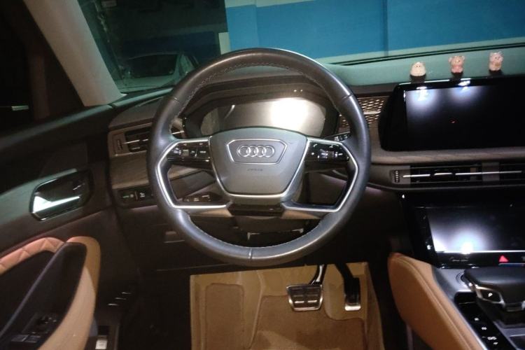 Used Audi Q6 2024 45 TFSI quattro Qiyun Edition Yulin Package 6 seats Steering Wheel