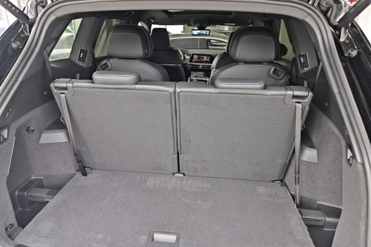 Used Audi Q6 2024 45 TFSI quattro Black Warrior Edition 6 Seats Trunk
