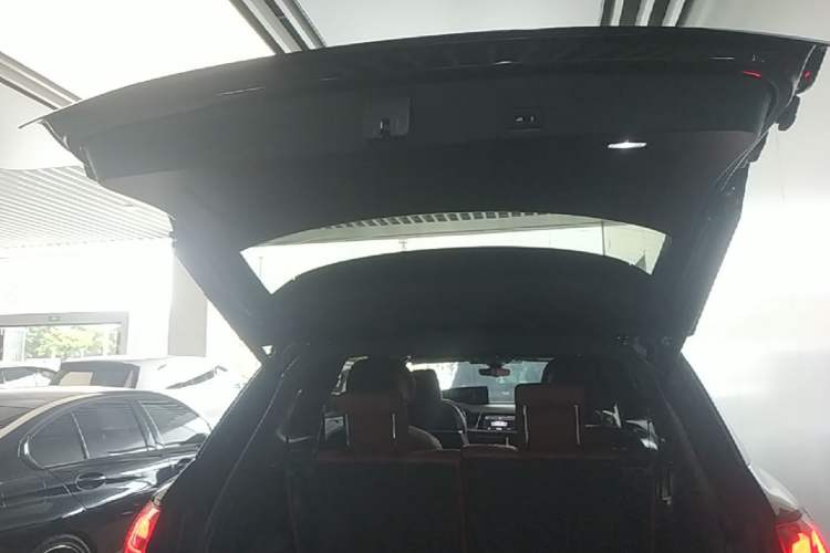Used Audi Q6 2024 45 TFSI quattro Black Warrior Edition 6 Seats Trunk