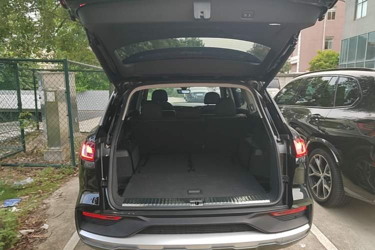 Used Audi Q6 2024 40 TFSI quattro Guanyun Edition Yulin Package 7 Seats Trunk