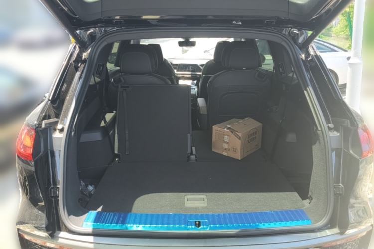 Used Audi Q6 2024 45 TFSI quattro Black Warrior Edition 6 Seats Trunk