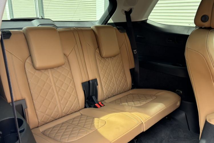 Used Audi Q6 2024 50 TFSI quattro Xingyun Edition Yulin Package 6 Seats Interior 10