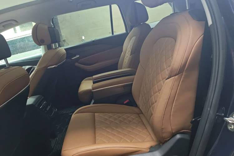 Used Audi Q6 2024 45 TFSI quattro Qiyun Edition Yulin Package 6 seats Left Rear Seat