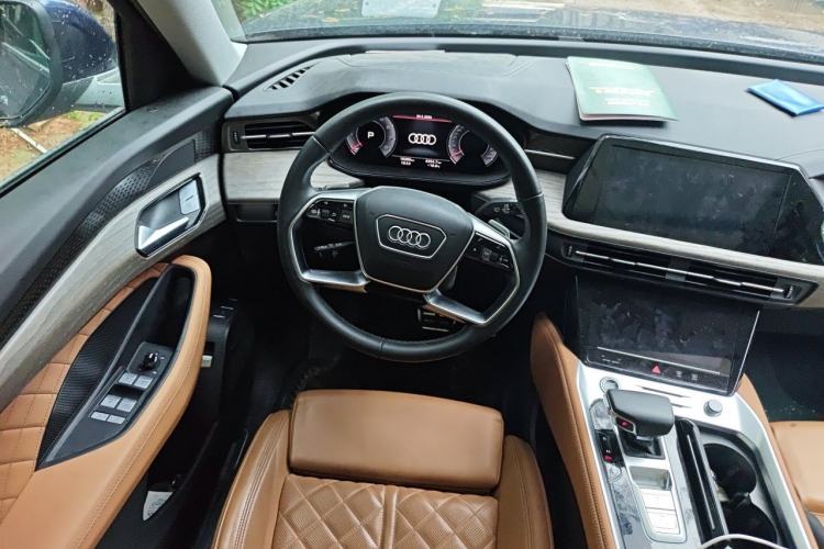 Used Audi Q6 2024 45 TFSI quattro Qiyun Edition Yulin Package 6 seats Steering Wheel