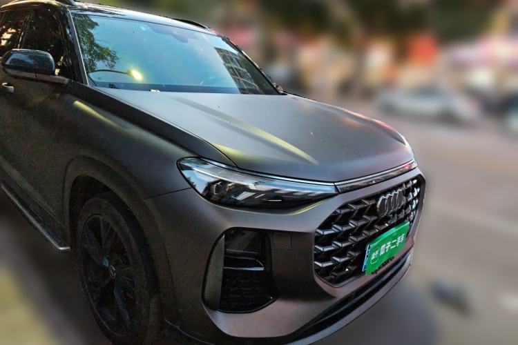 Used Audi Q6 2024 45 TFSI quattro Zhuyun Edition Flying Rider Package 6 Seats Front Right 45 Deg