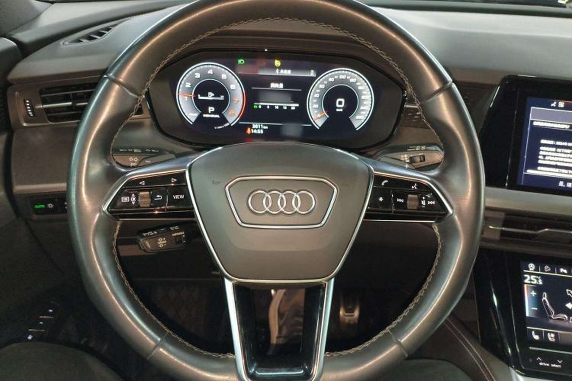 Used Audi Q6 2024 45 TFSI quattro Qiyun Edition Flying Rider Package 6 Seats Steering Wheel