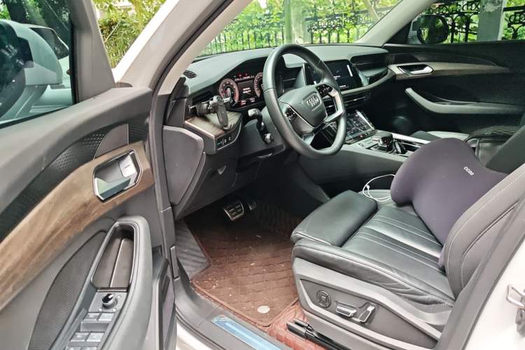 Used Audi Q6 2024 40 TFSI quattro Guanyun Edition Yulin Package 7 Seats Driver Seat