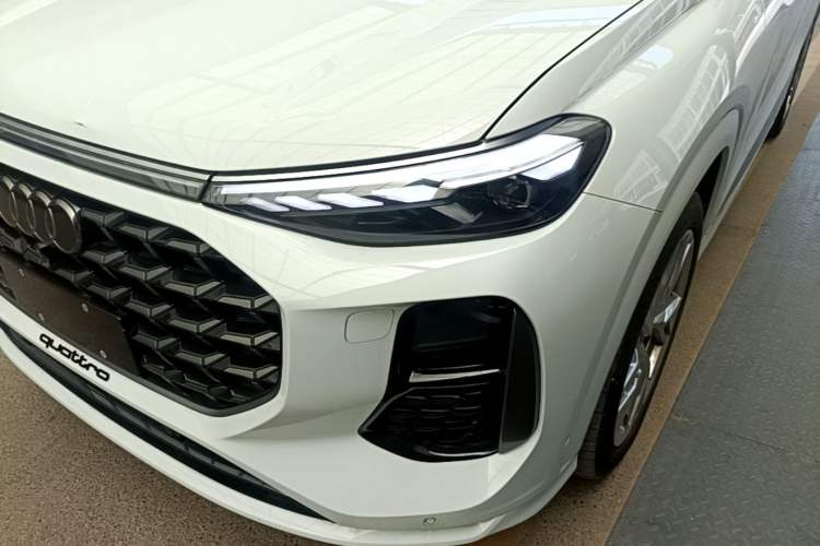 Used Audi Q6 2024 45 TFSI quattro Qiyun Edition Flying Rider Package 7-seater Left Front Headlight