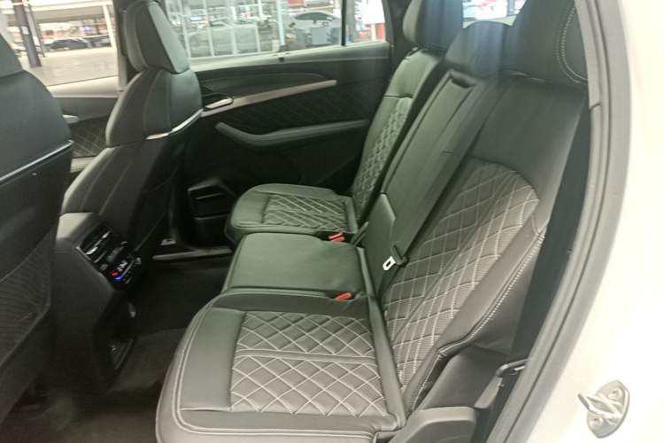 Used Audi Q6 2024 45 TFSI quattro Qiyun Edition Flying Rider Package 7-seater Left Rear Seat